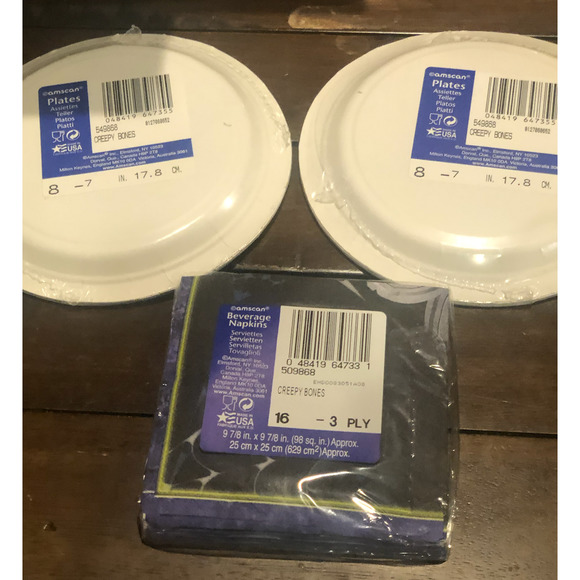 NWT HALLOWEEN PARTY Bundle Plates Napkins Cups Creepy Bones RIP Grave Skeleton - Picture 8 of 12